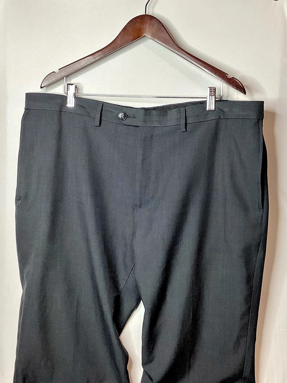 Haggar Classic Fit Dress Pants Gray Waist 40 x 30 Like New